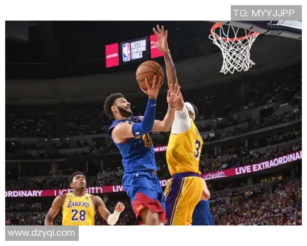 2020年湖人与掘金的激烈对决回顾与分析